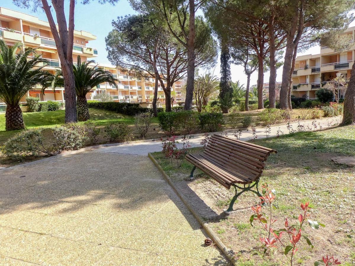 Apartment Cote D'Azur-16 By Interhome Bormes-les-Mimosas Luaran gambar
